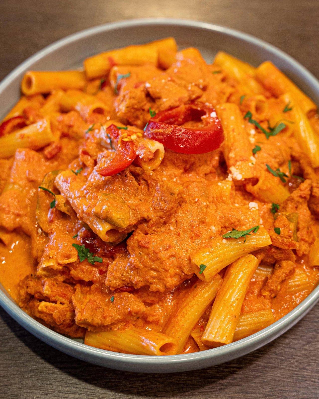 Rigatoni alla vodka with fresh basil